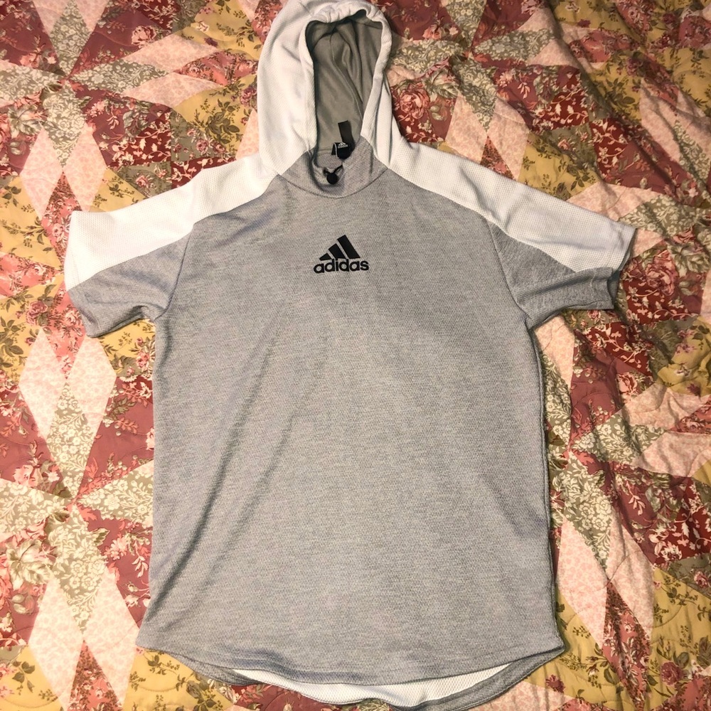 Men's Small shirt sleeves Adidas hoodie shirt